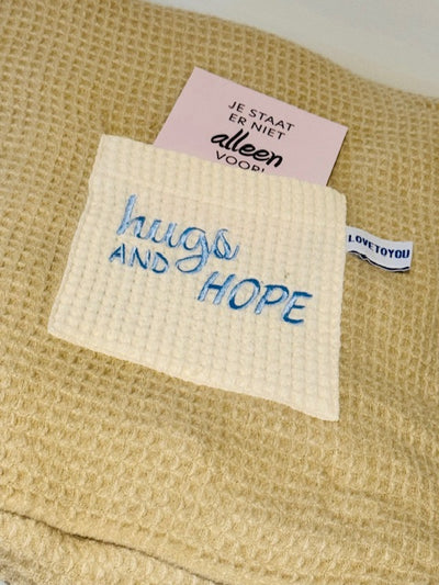 Troostdekentje Hugs & Hope